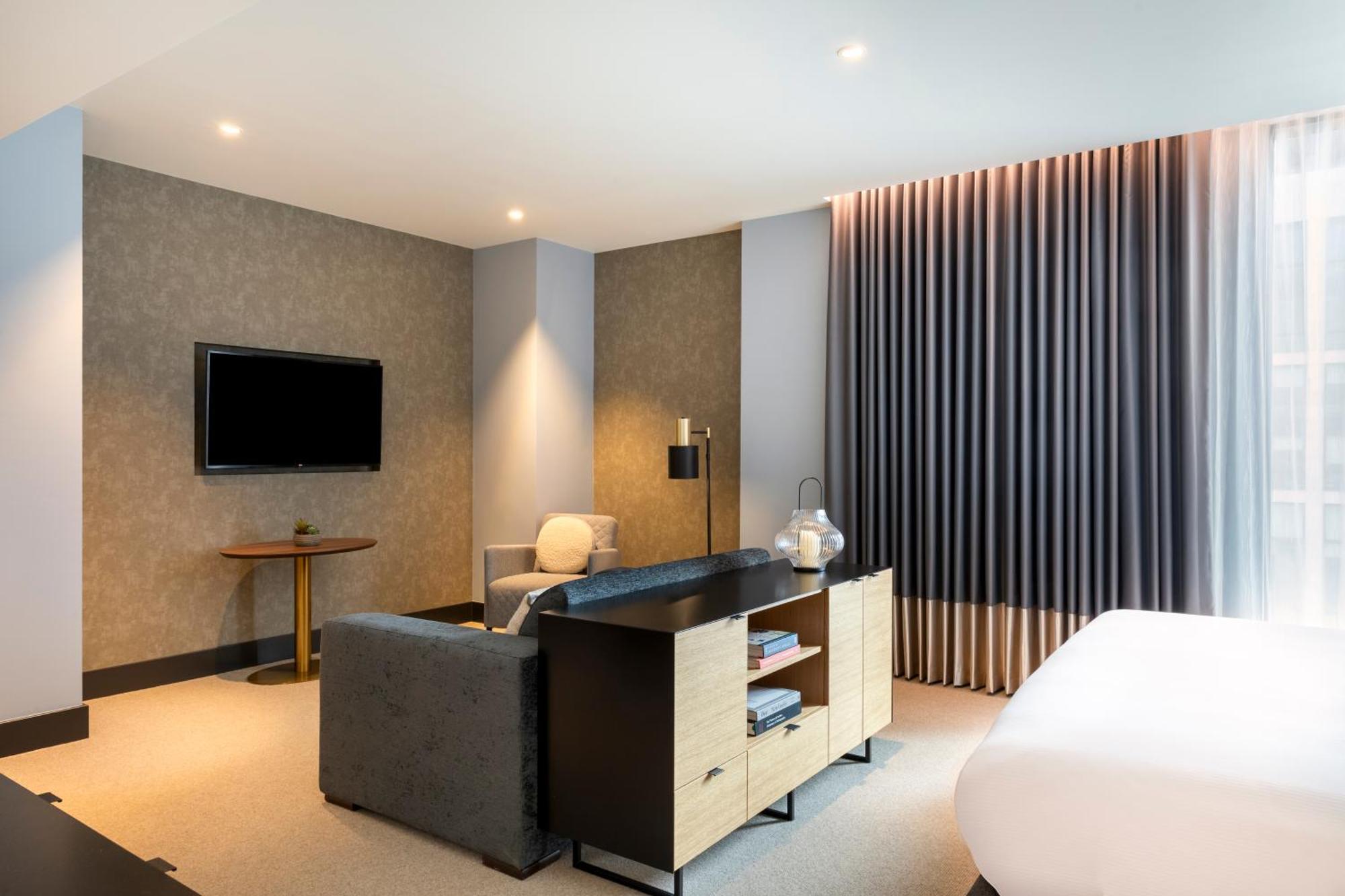 Hotel Hilton Woking Esterno foto