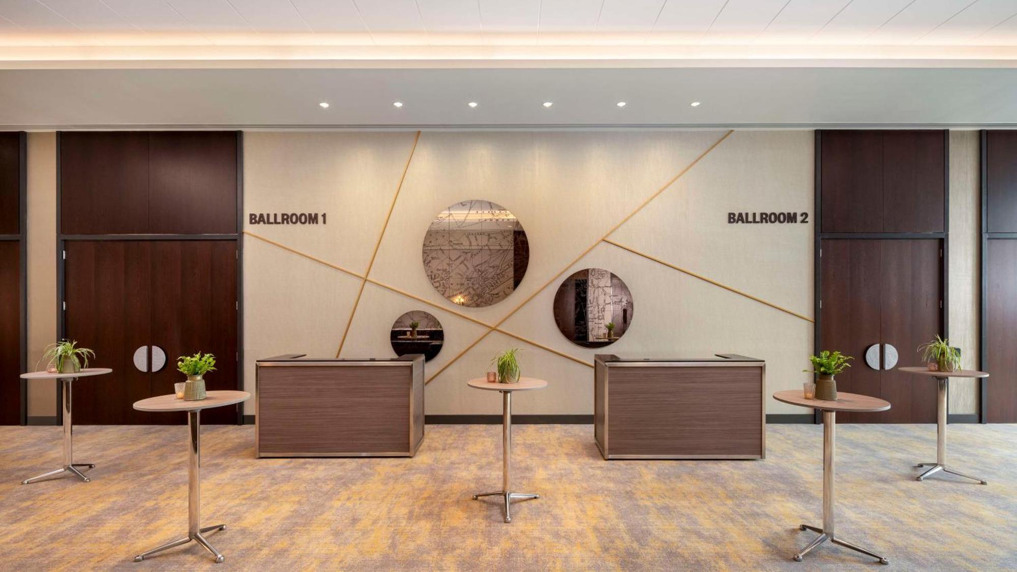 Hotel Hilton Woking Esterno foto
