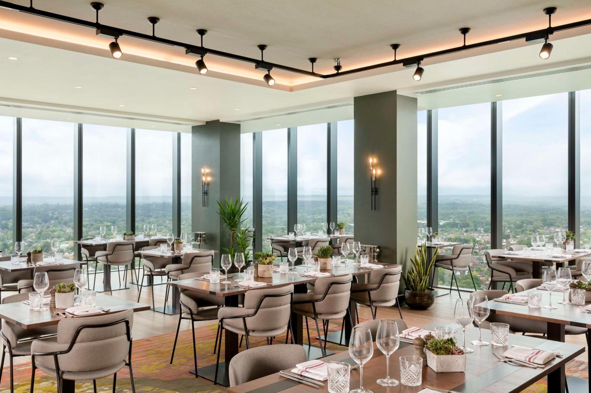 Hotel Hilton Woking Esterno foto
