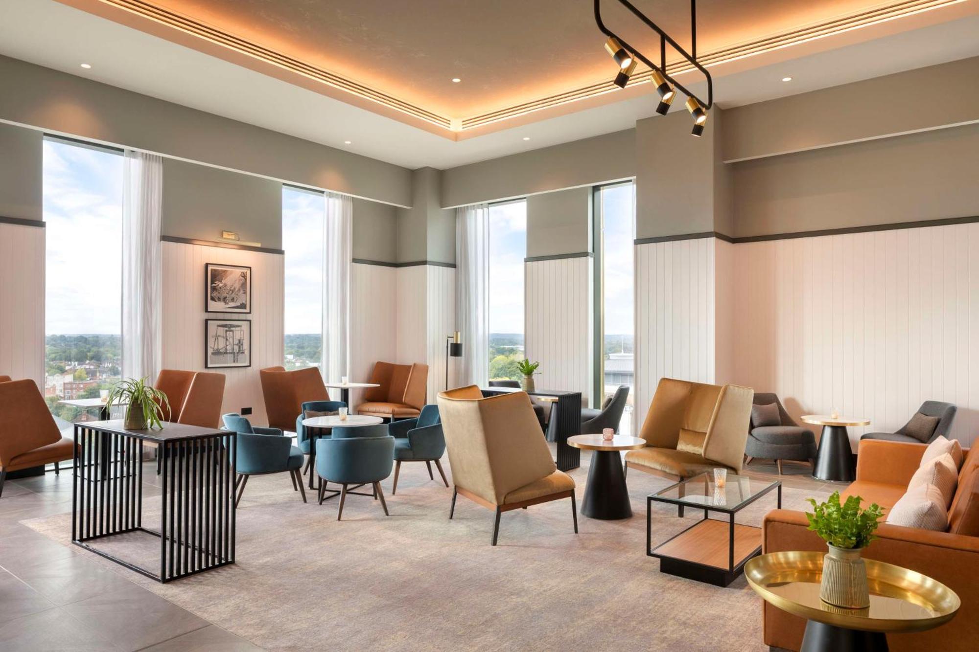 Hotel Hilton Woking Esterno foto