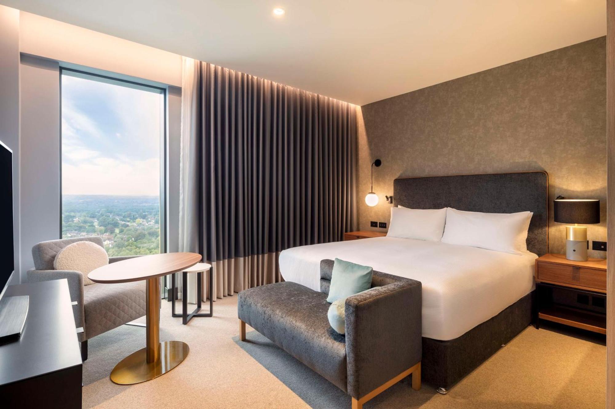 Hotel Hilton Woking Esterno foto