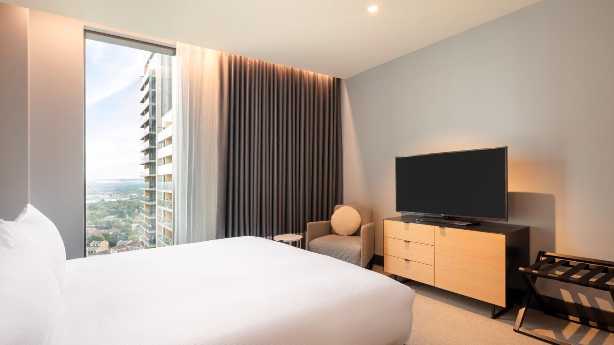 Hotel Hilton Woking Esterno foto