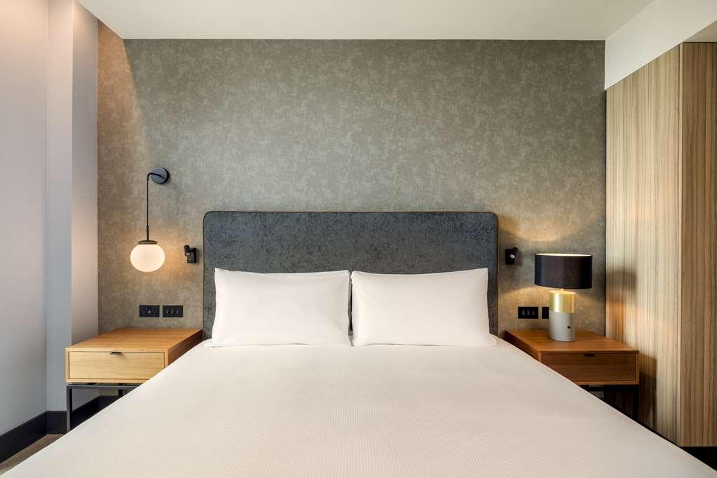 Hotel Hilton Woking Camera foto