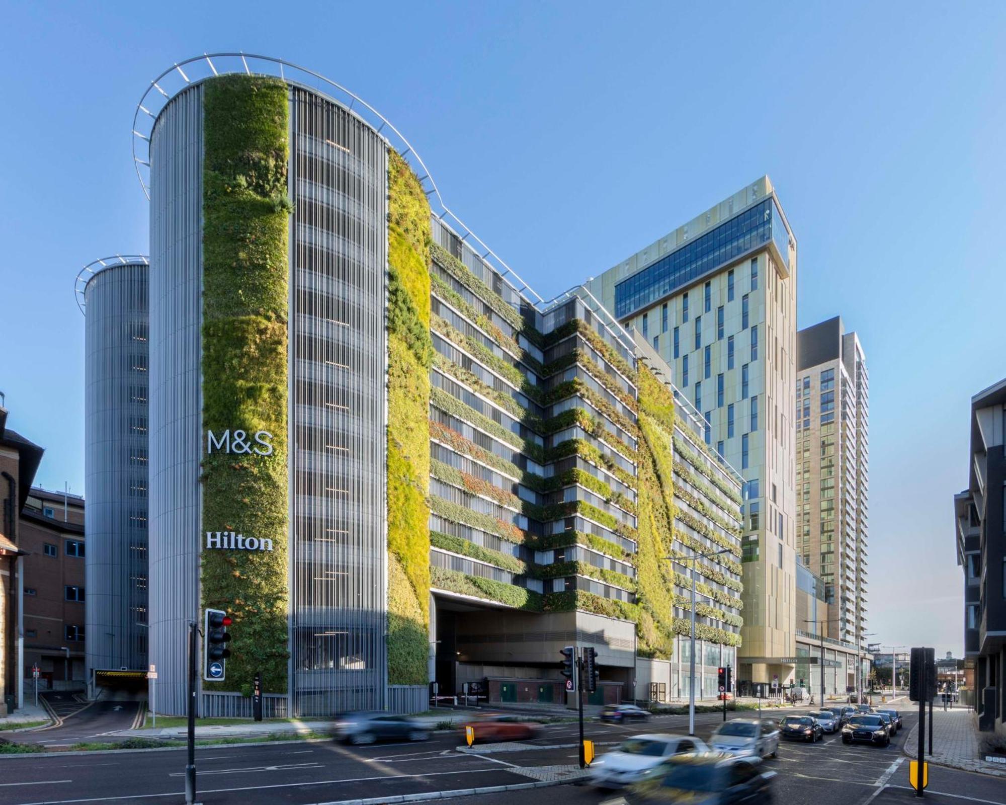 Hotel Hilton Woking Esterno foto